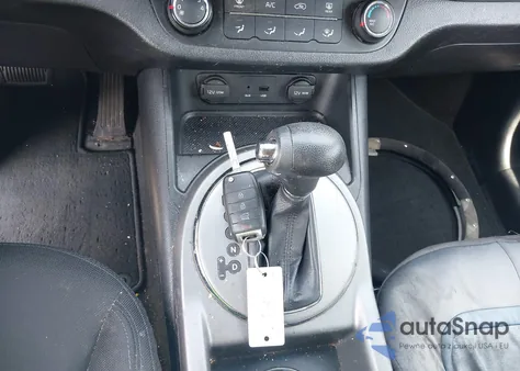 2015 Kia Sportage Lx z USA, uszkodzony, nr VIN KNDPB3AC0F7709174